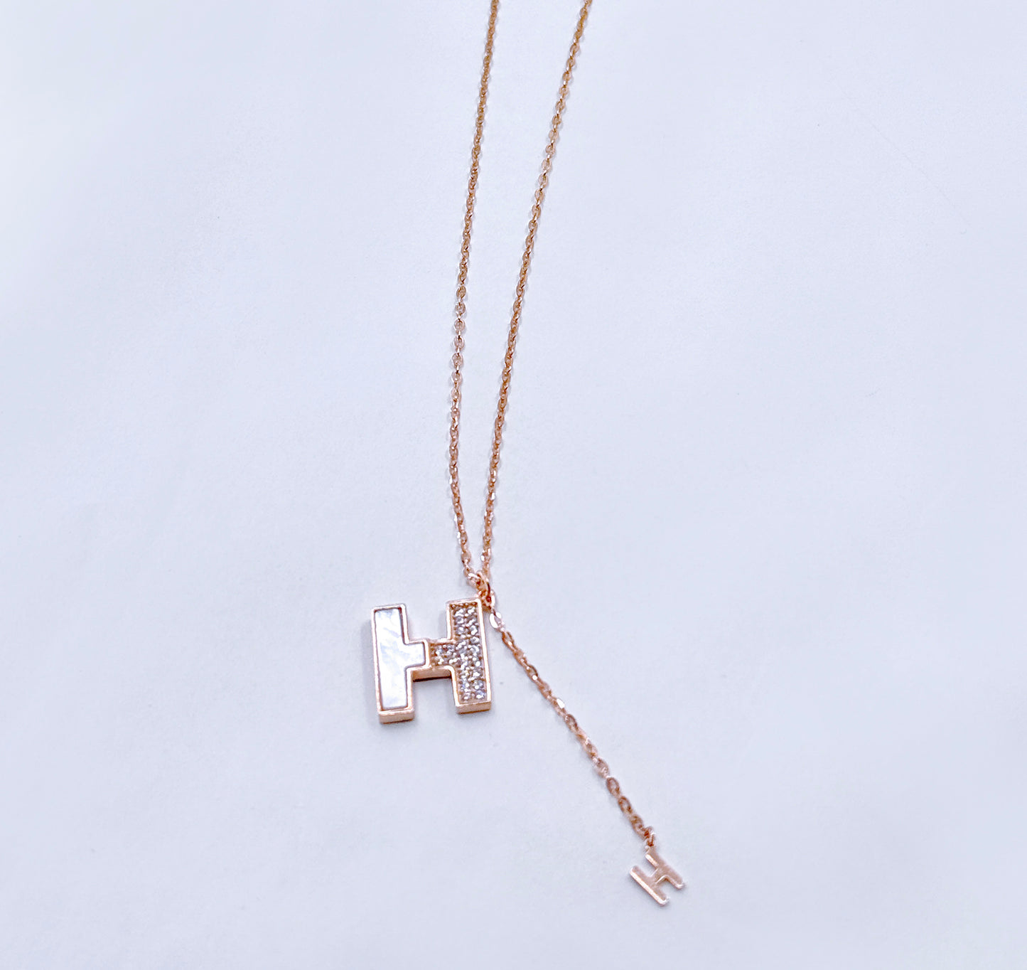 GOLD NECKLACE PENDANT H