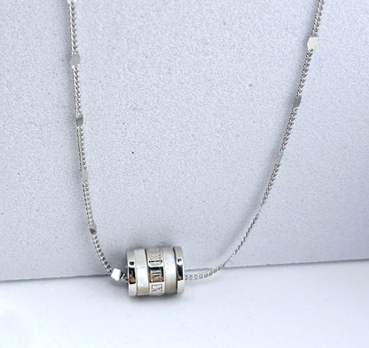 SILVER NECKLACE PENDANT RINGS